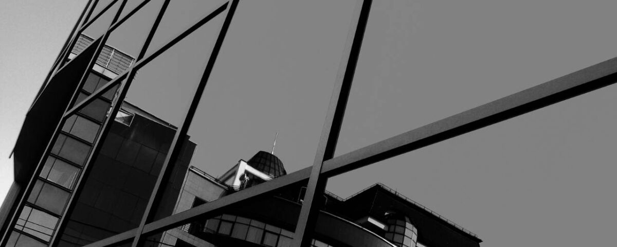 Cristalerias-en-Gran-Canaria-Vitecan-ventajas-cristal-arquitectura-moderna