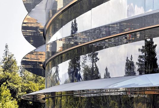 Cristalerias-en-Gran-Canaria-Vitecan-vidrio-curvado-ApplePark