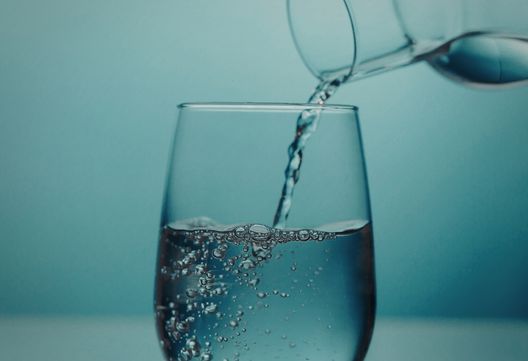 Cristalerias-en-Gran-Canaria-Vitecan-limpiar-aguadestilada